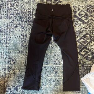 Lulu capri leggings